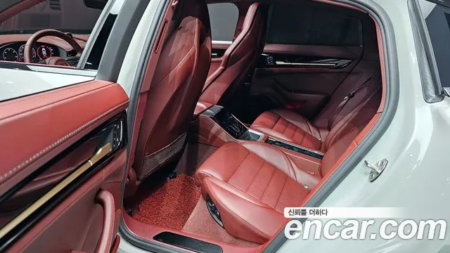 Porsche Panamera 2025