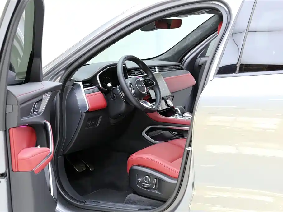Jaguar F-Pace 2024