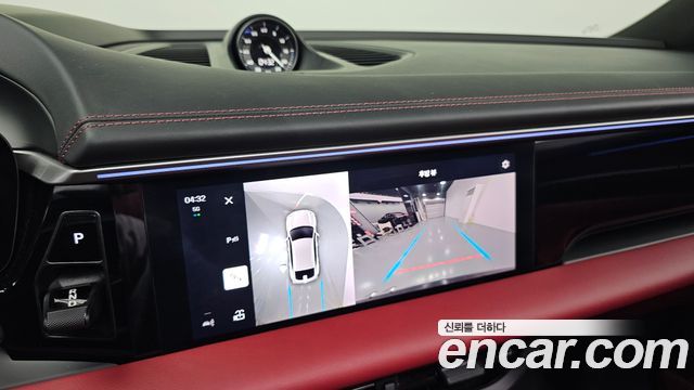 Porsche Macan 2025