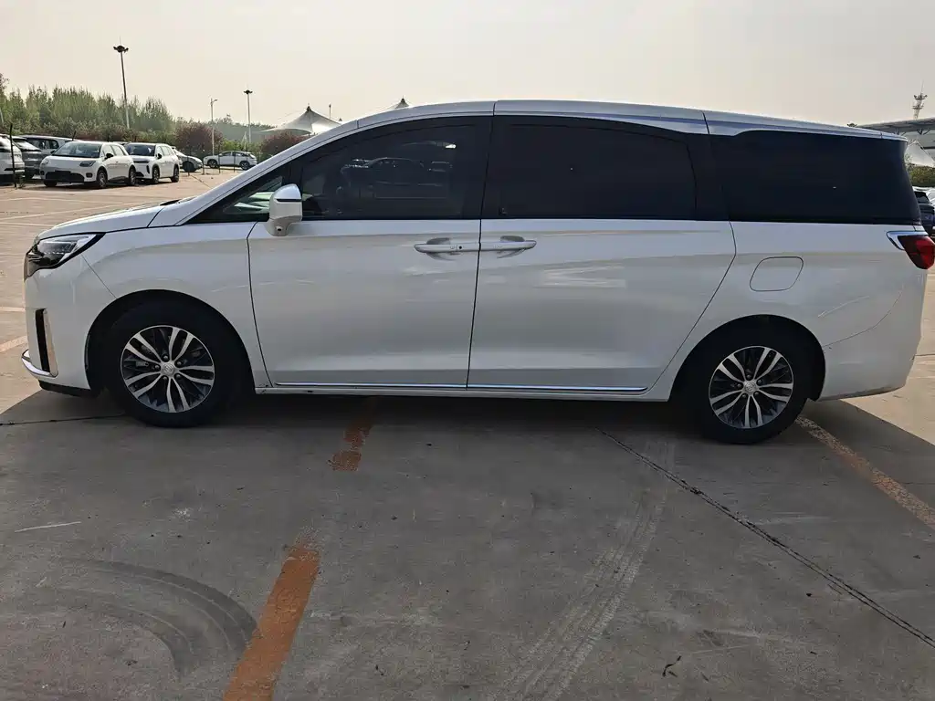 Buick GL8 2023