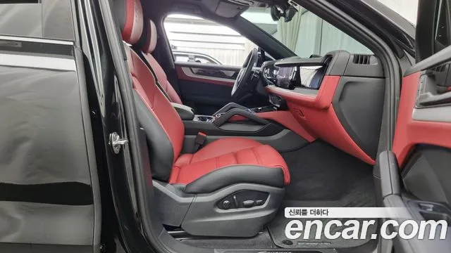 Porsche Cayenne 2025