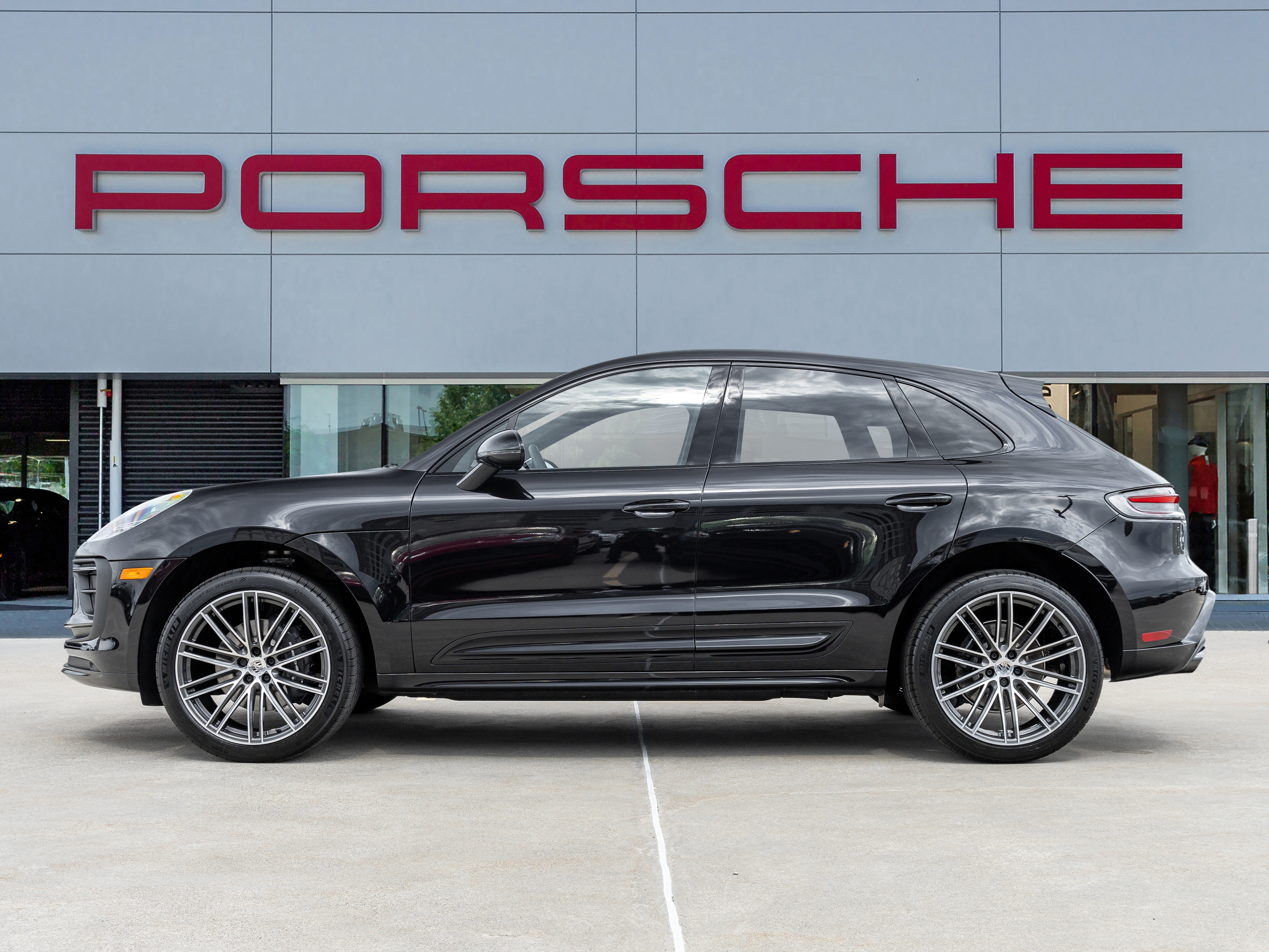 Porsche Macan 2025