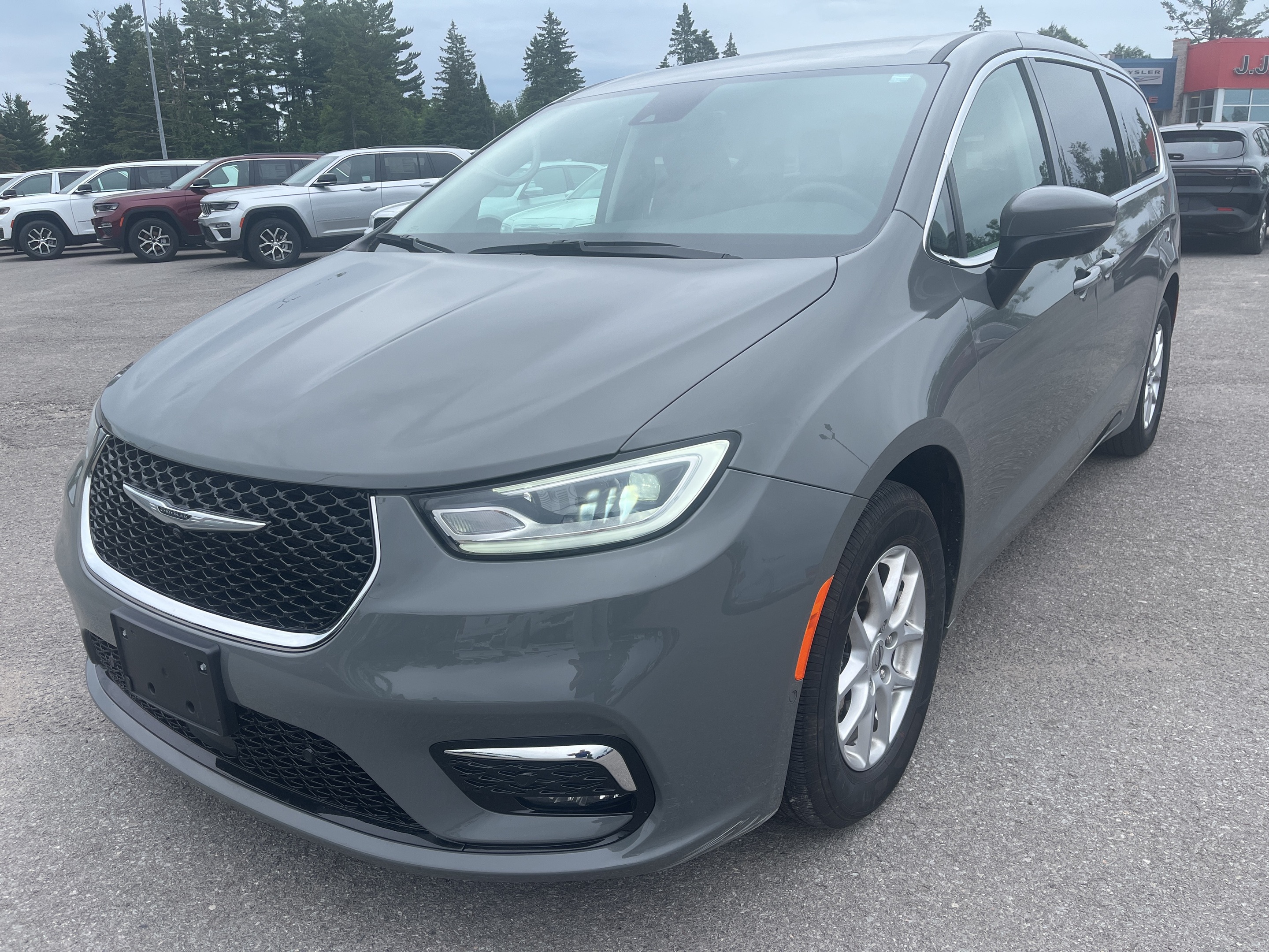 Chrysler Pacifica 2023