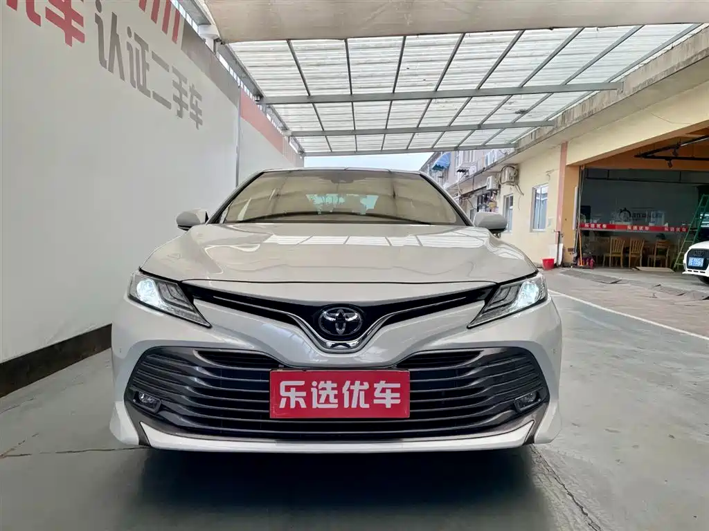 Toyota Camry 2021