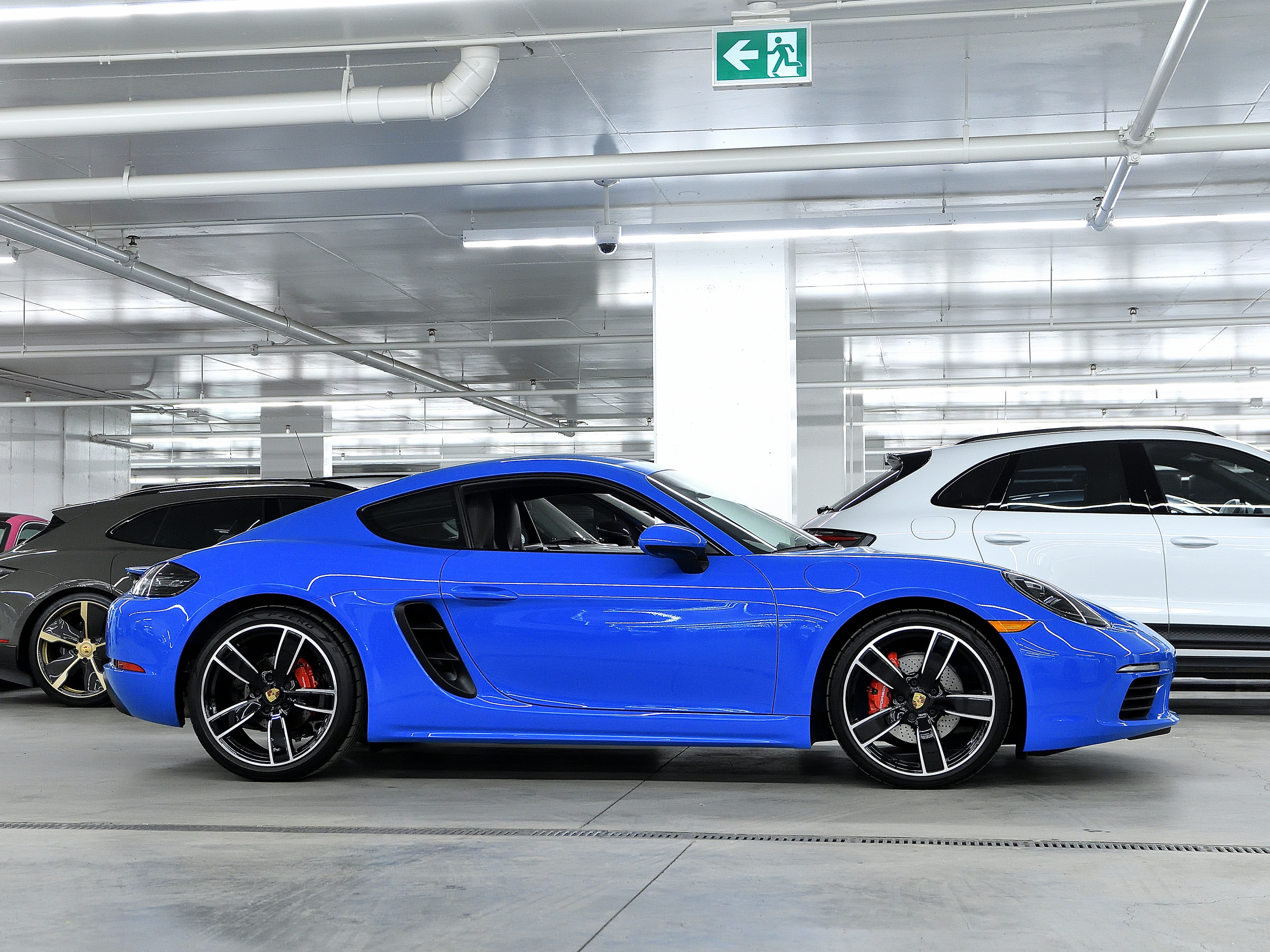 Porsche Cayman 2024