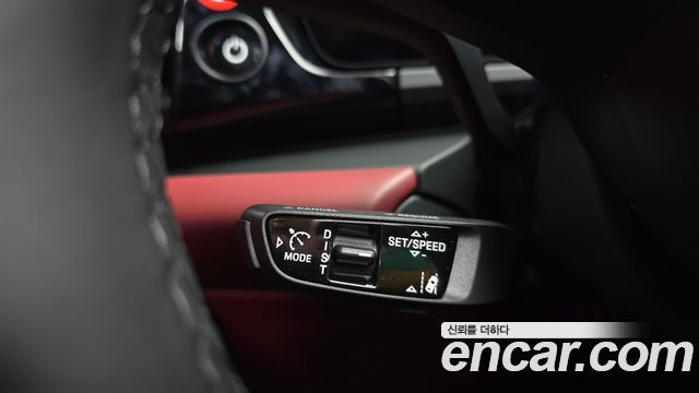 Porsche Macan 2025