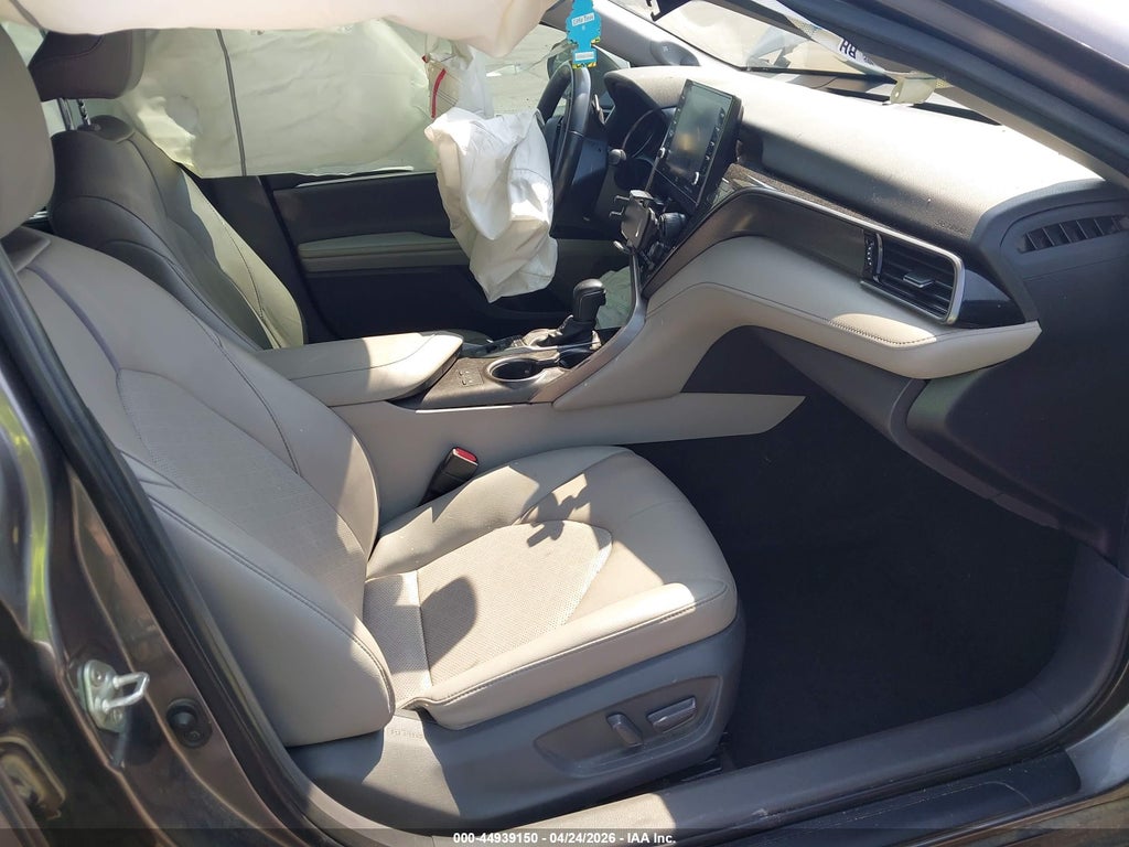 Toyota Camry 2021
