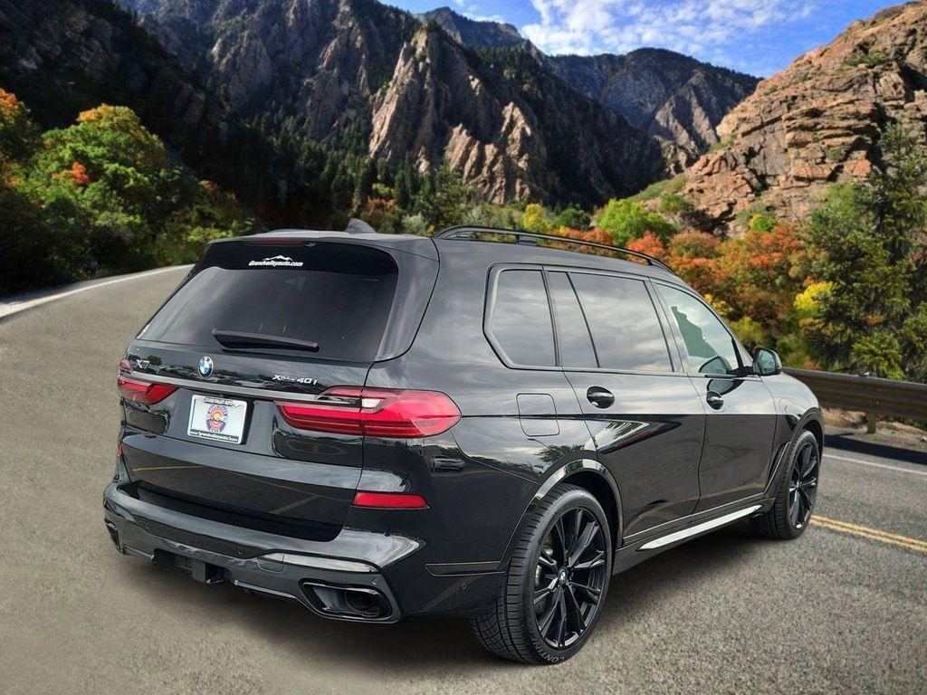 BMW X7 2021
