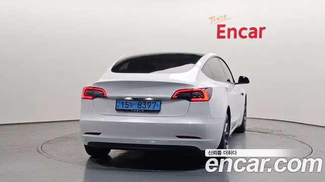 Tesla Model 3 2022