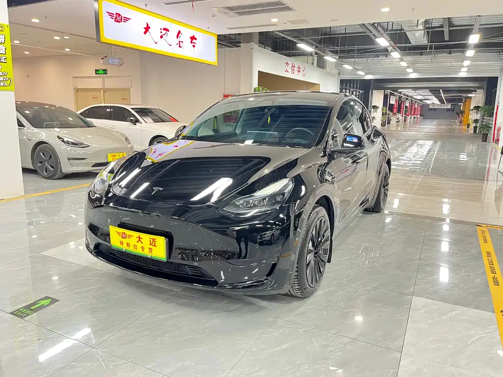 Tesla Model Y 2023