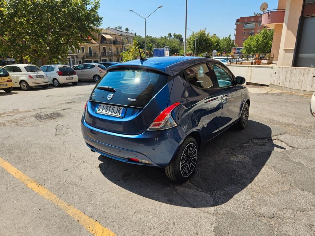 Lancia Ypsilon 2022