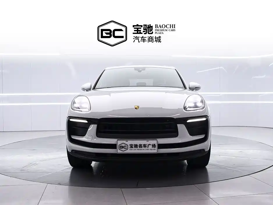 Porsche Macan 2025
