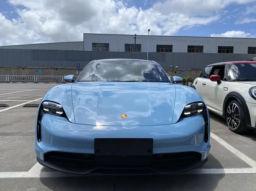 Porsche Taycan 2022