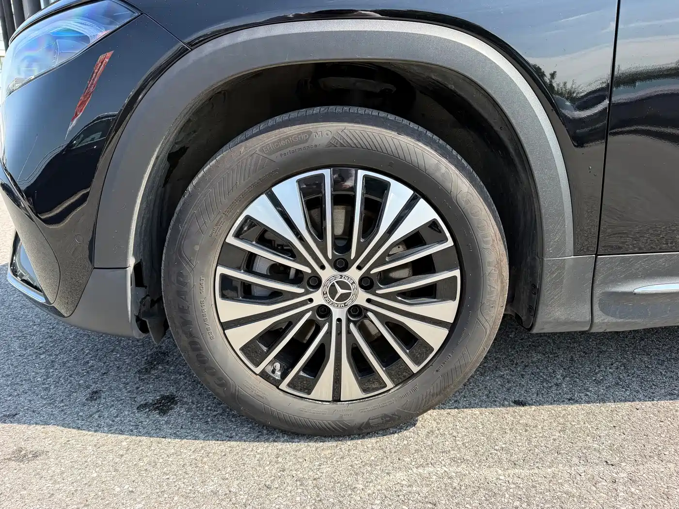 Mercedes-Benz EQB 2025