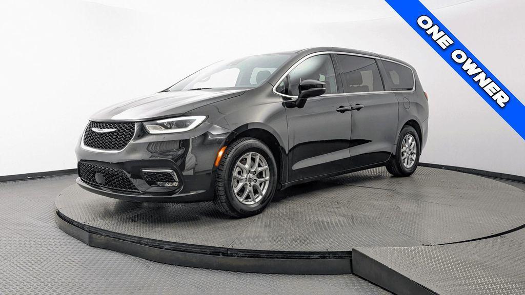 Chrysler Pacifica 2023