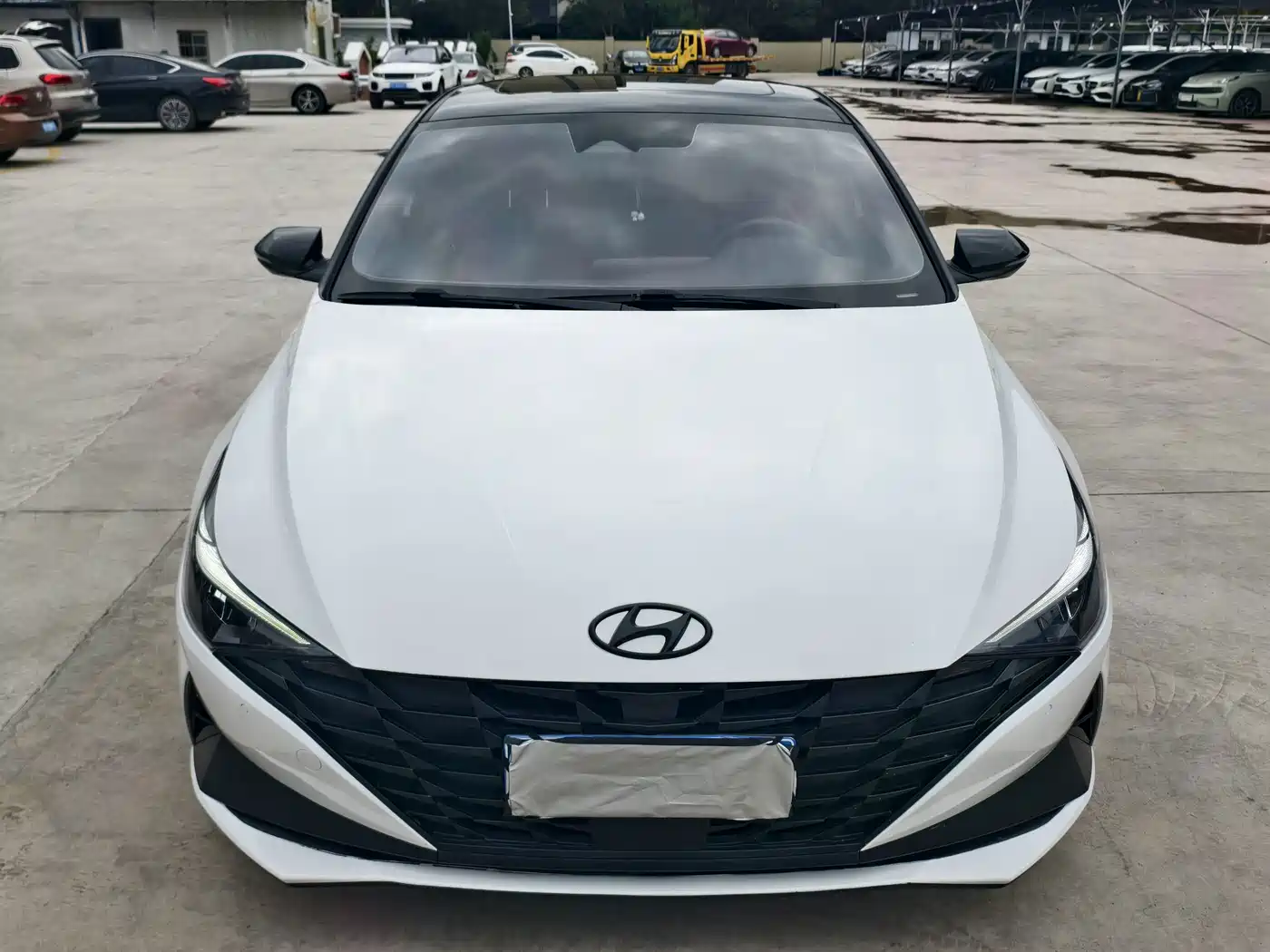 Hyundai Elantra 2023
