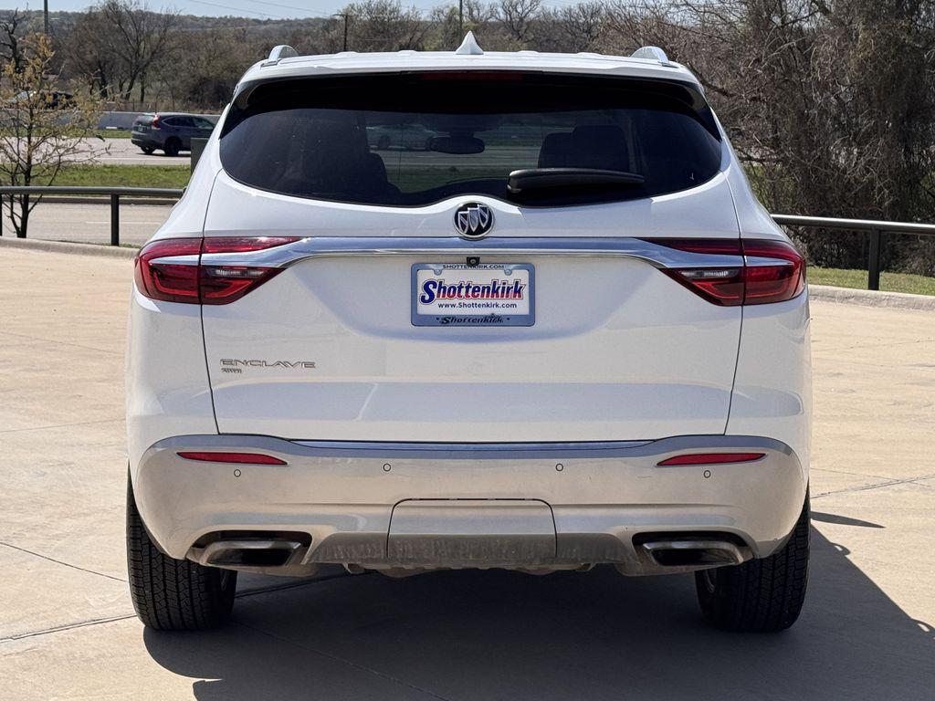 Buick Enclave 2021