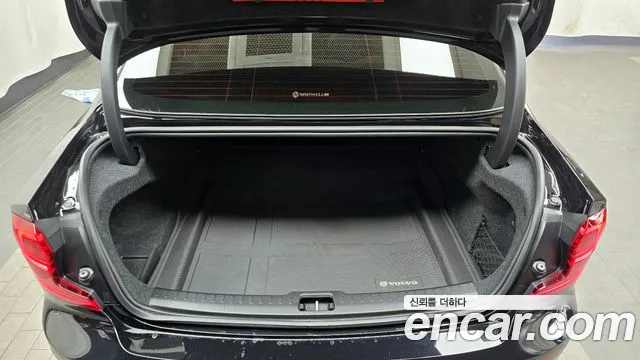 Volvo S60 2021