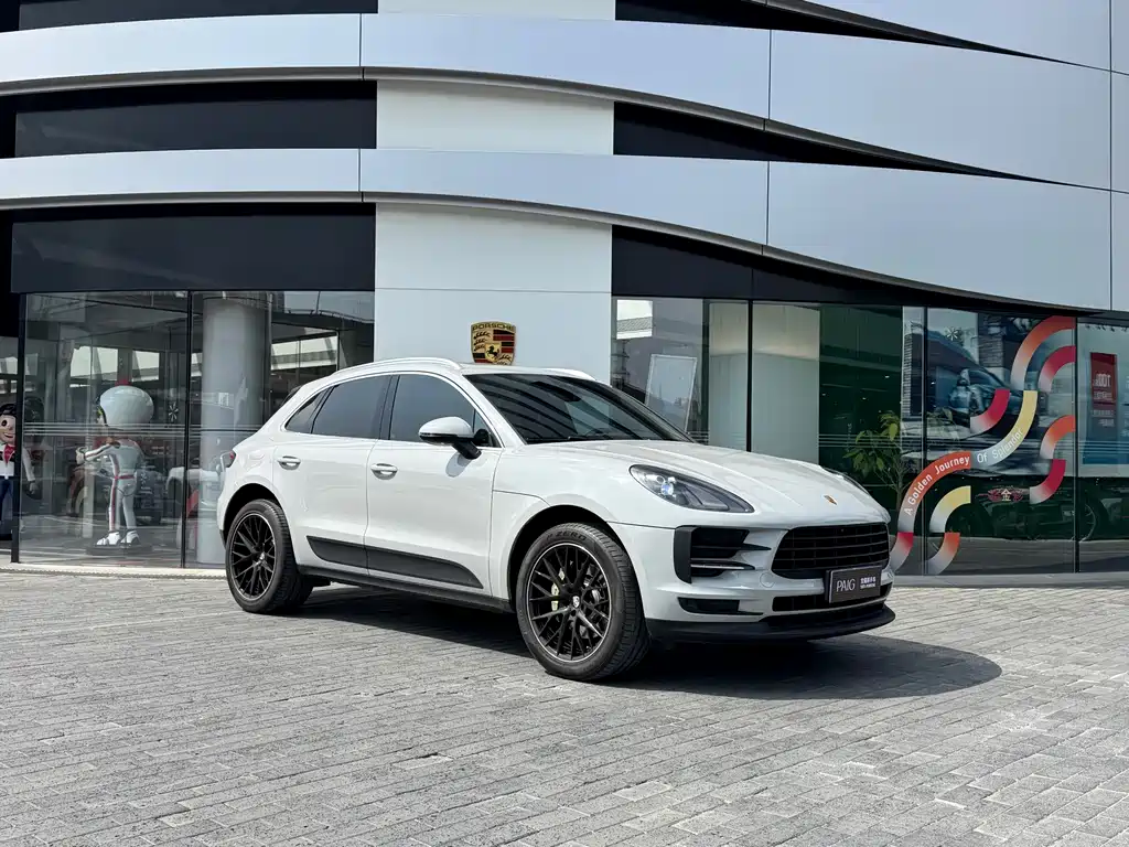 Porsche Macan 2021
