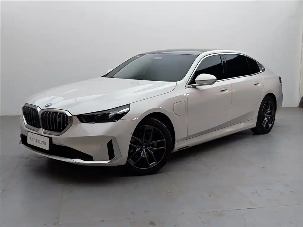 BMW i5 2025