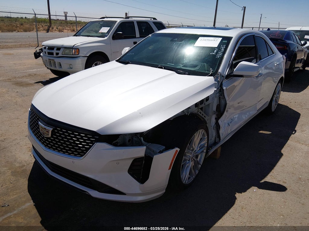 Cadillac CT4 2022
