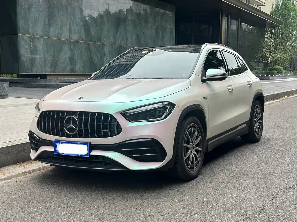 Mercedes-Benz GLA AMG 2021