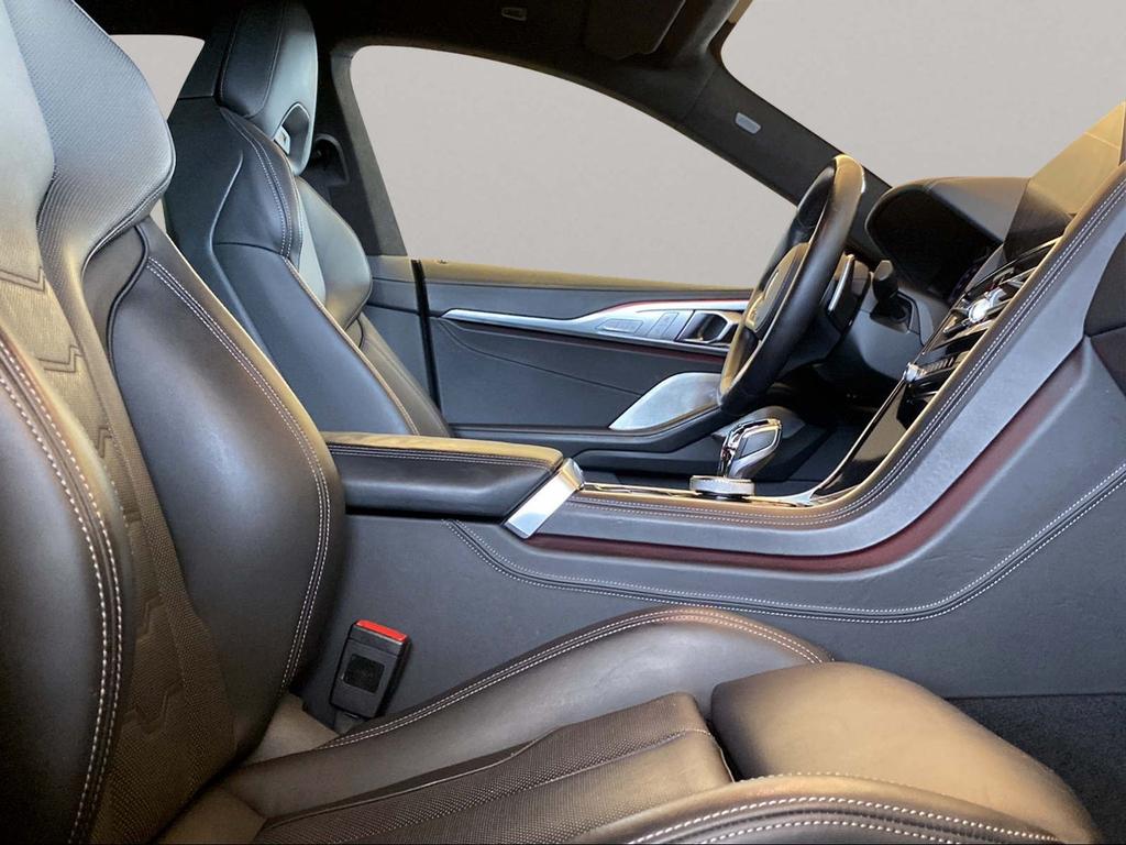 BMW M850 2021