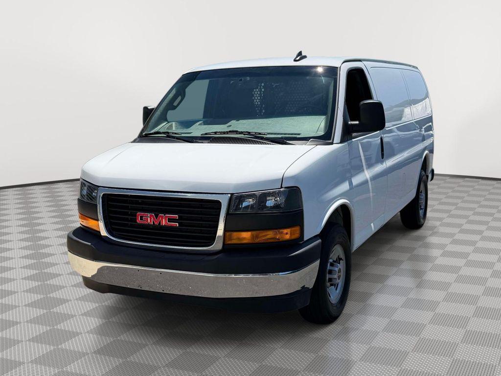 GMC Savana 2025