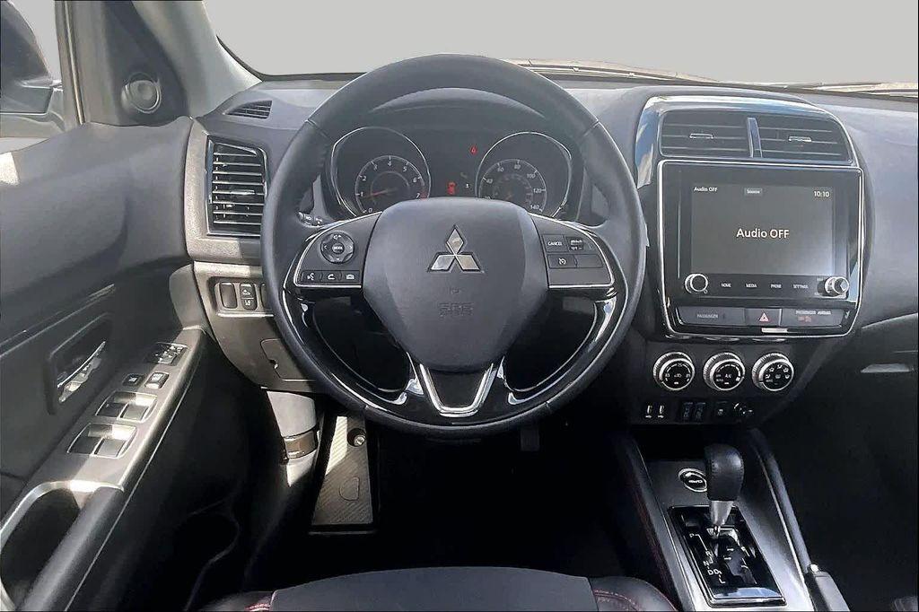 Mitsubishi Outlander Sport 2024