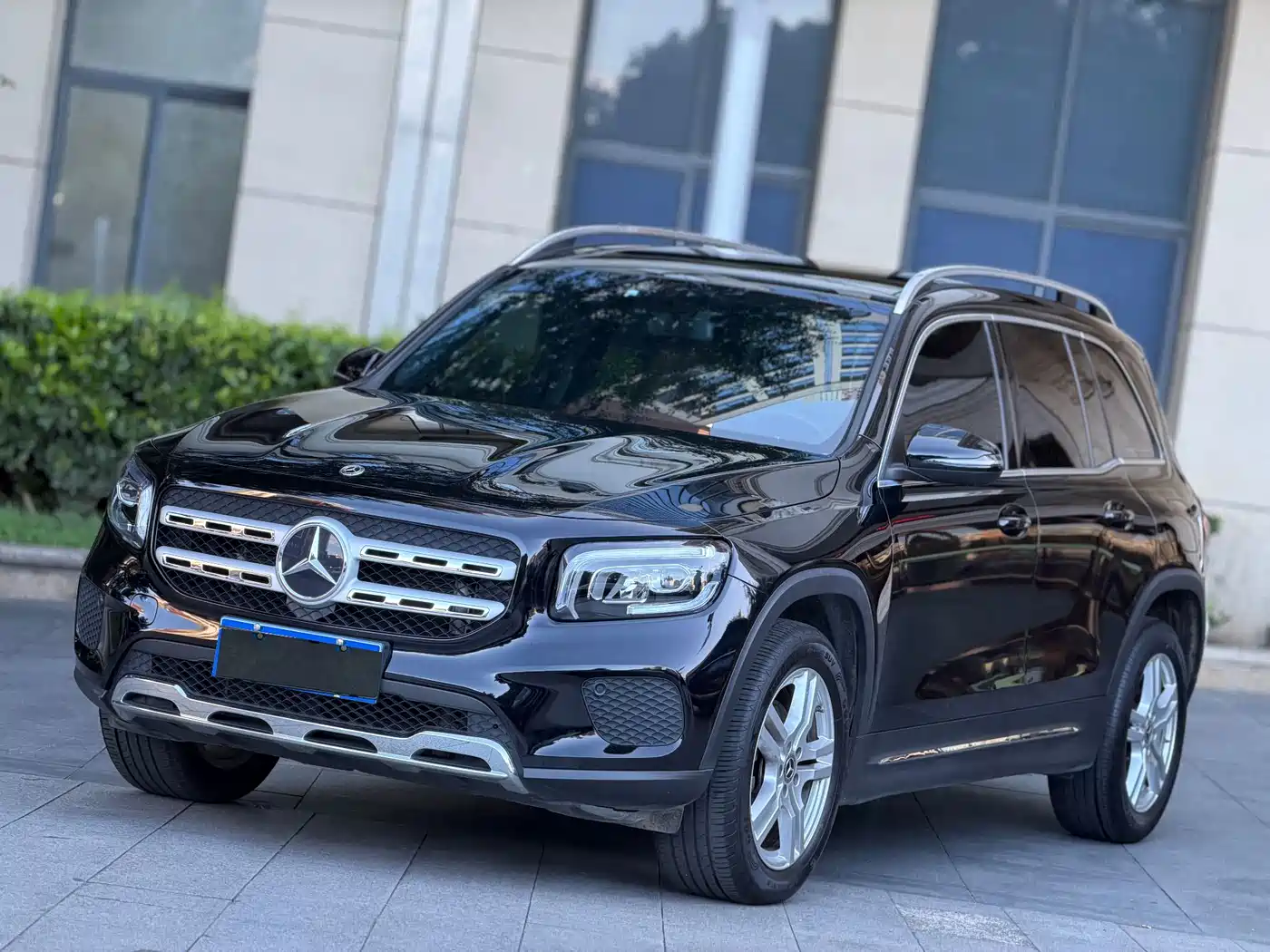 Mercedes-Benz GLB 2023