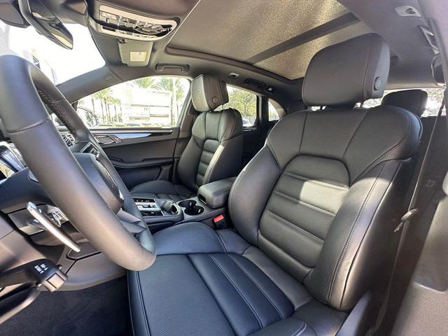 Porsche Macan 2025