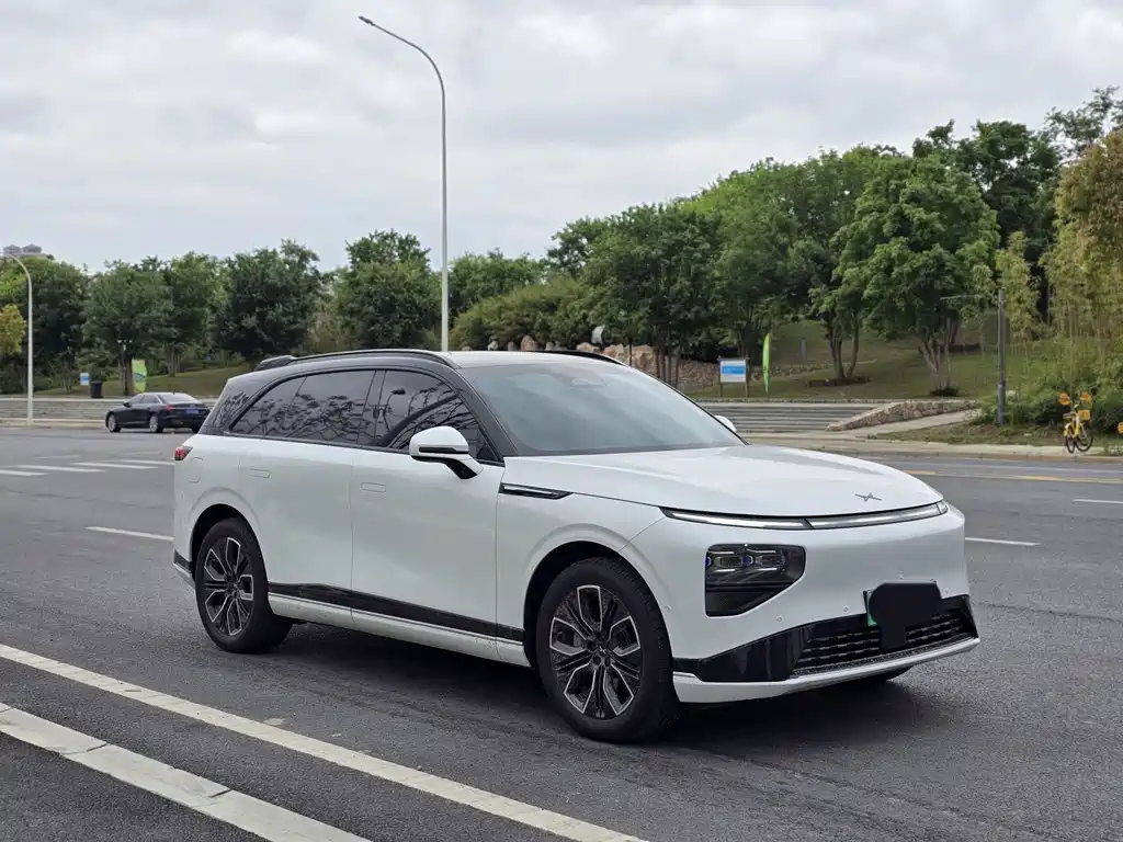 Xpeng G9 2025