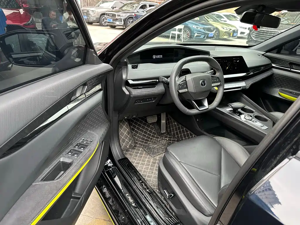 Changan UNI-V 2022