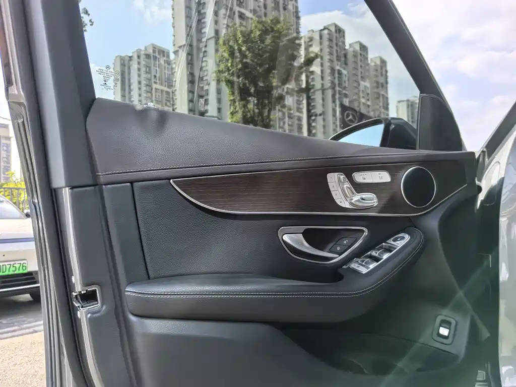 Mercedes-Benz GLC 2021