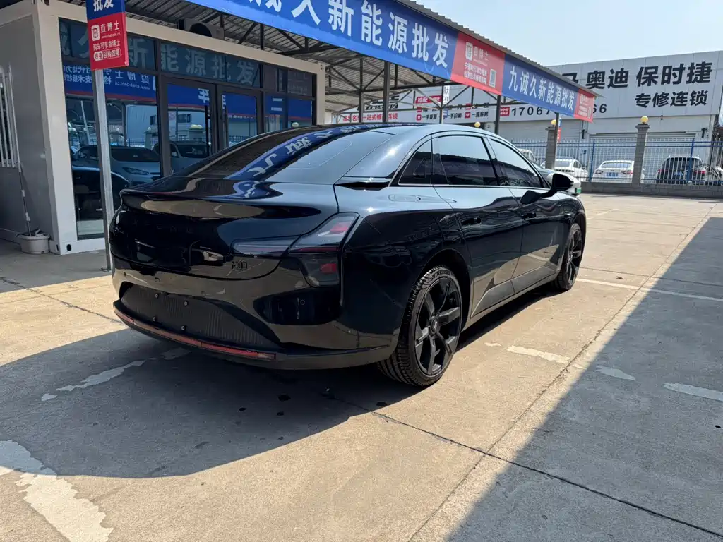 Xpeng Mona M03 2024