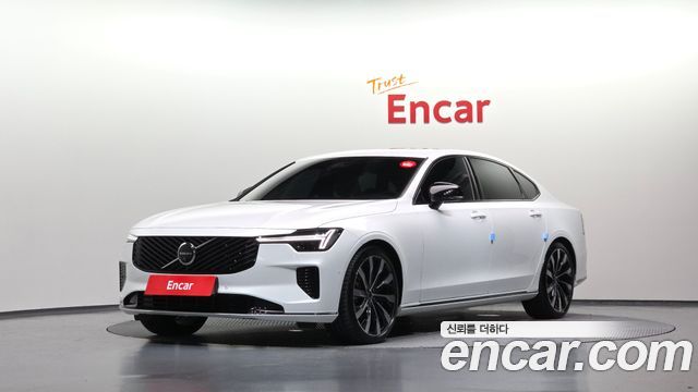 Volvo S90 2025