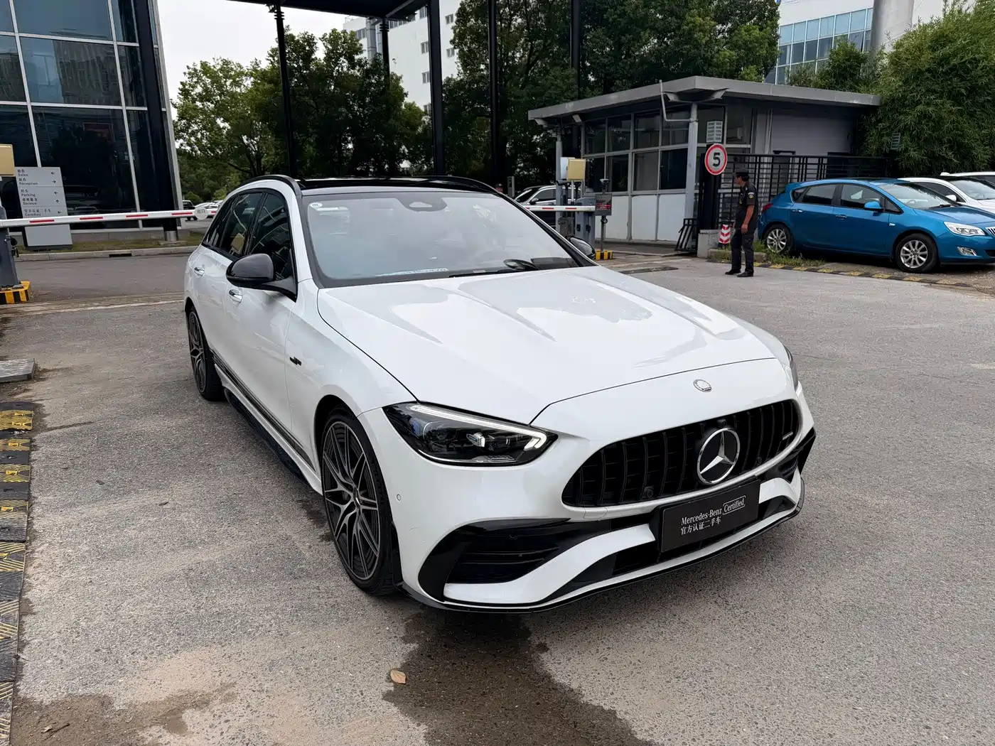 Mercedes-Benz C-Класс 2025
