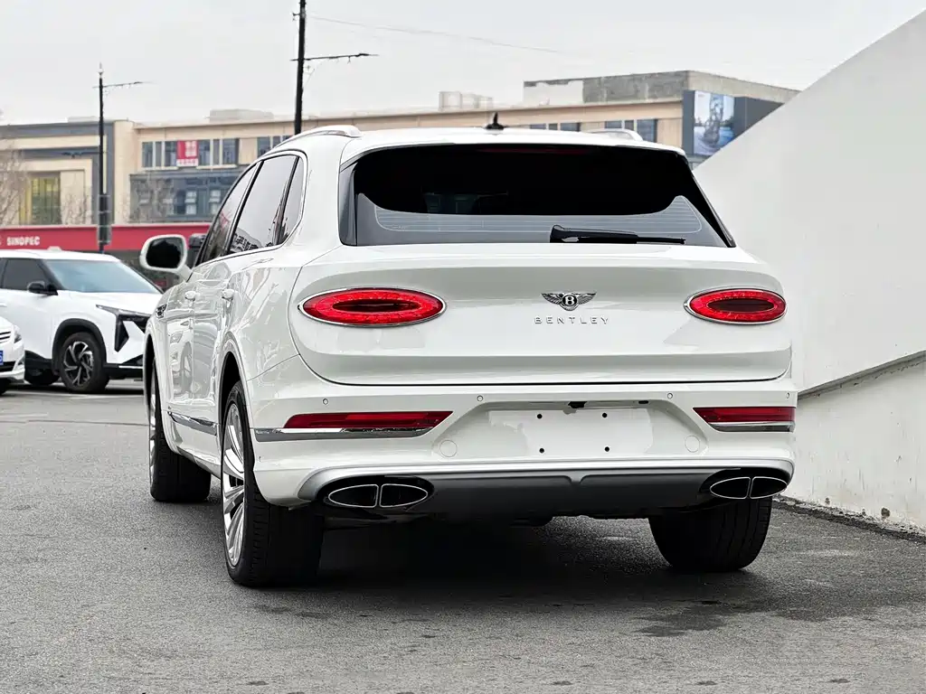Bentley Bentayga 2023