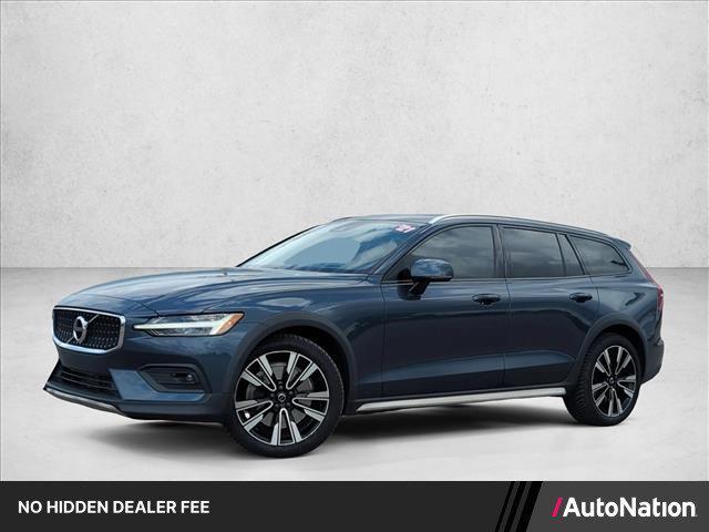 Volvo V60 Cross Country 2021