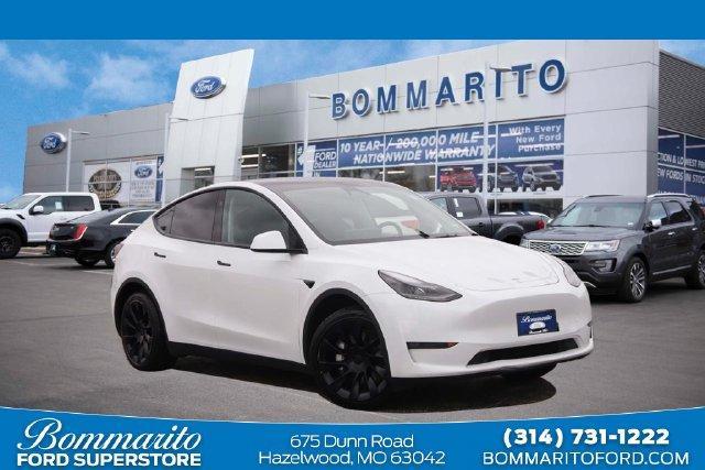 Tesla Model Y 2024