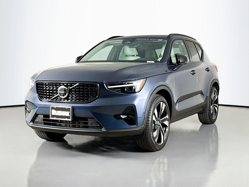 Volvo XC40 2026