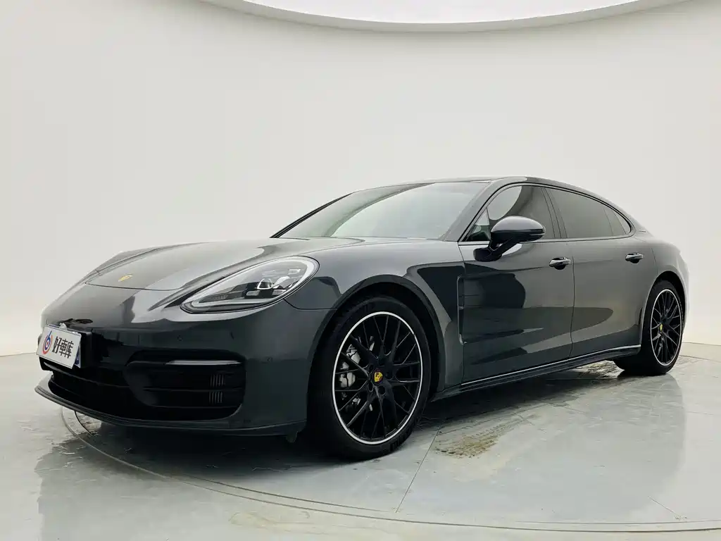 Porsche Panamera 2023