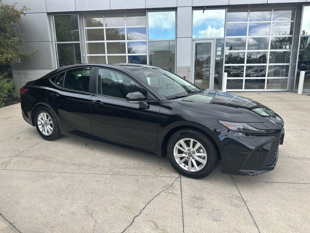 Toyota Camry 2025