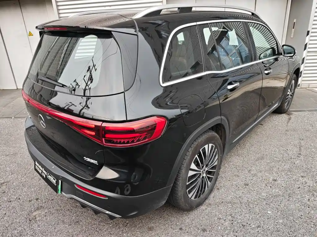 Mercedes-Benz EQB 2024