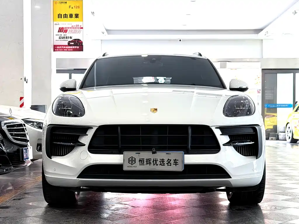 Porsche Macan 2021