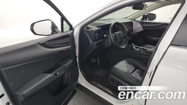 Lexus NX 2022