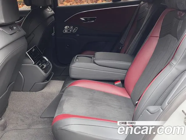 Bentley Flying Spur 2023