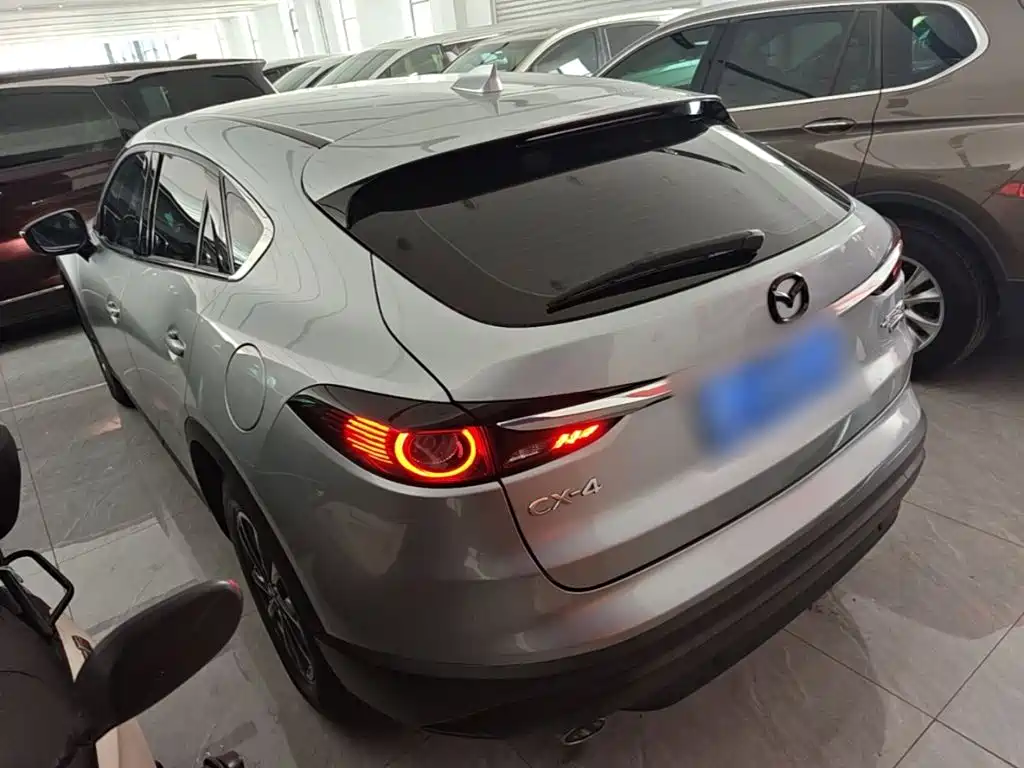 Mazda CX-4 2021