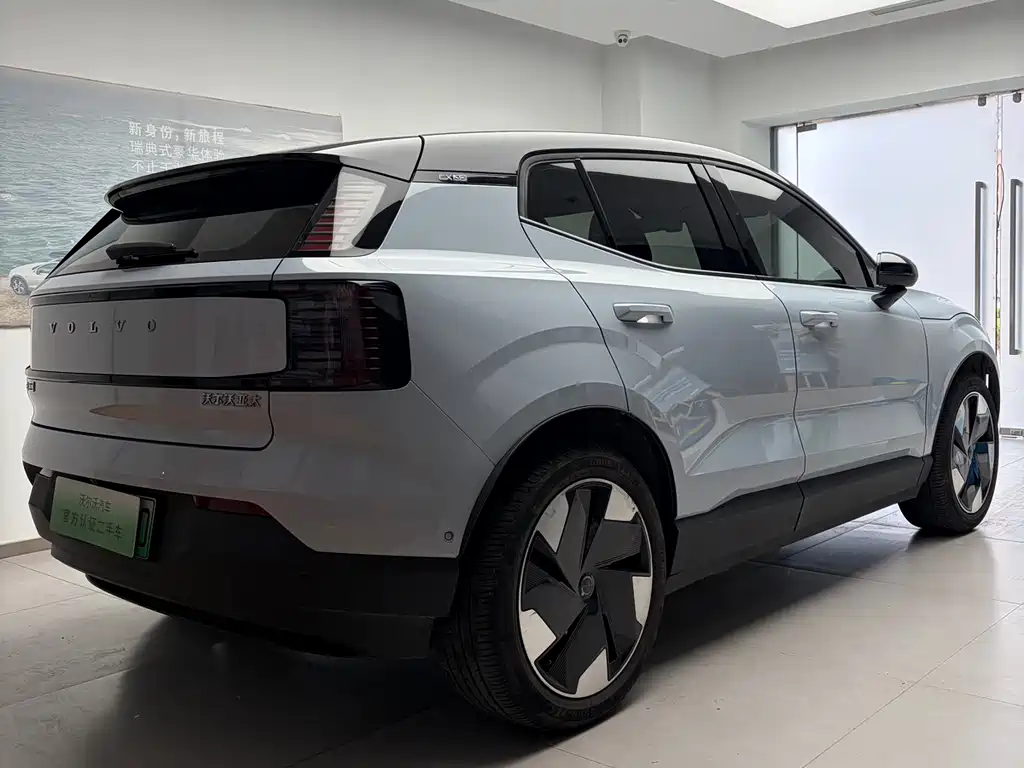 Volvo EX30 2024