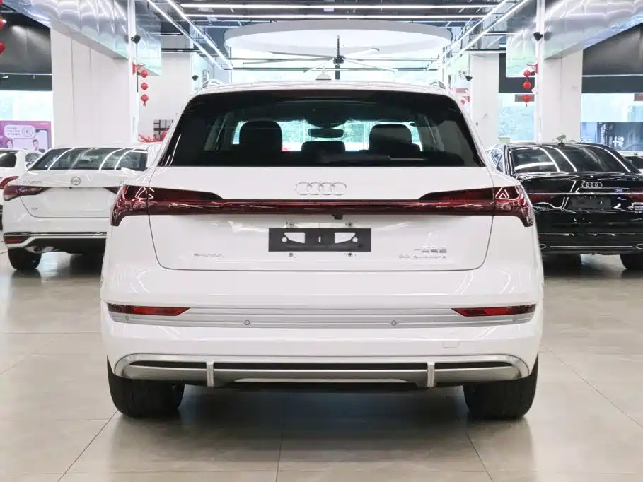 Audi e-tron 2025